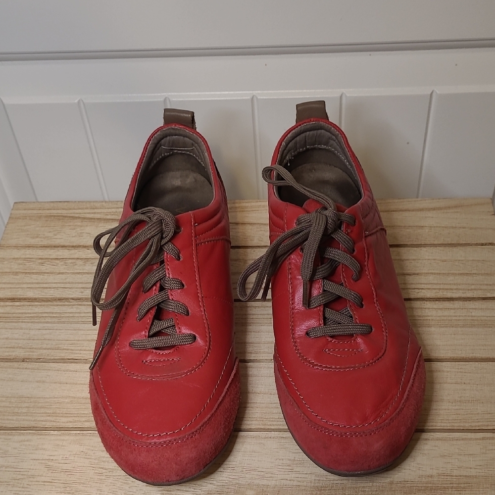 Vionic Red Sneakers with Brown Accents